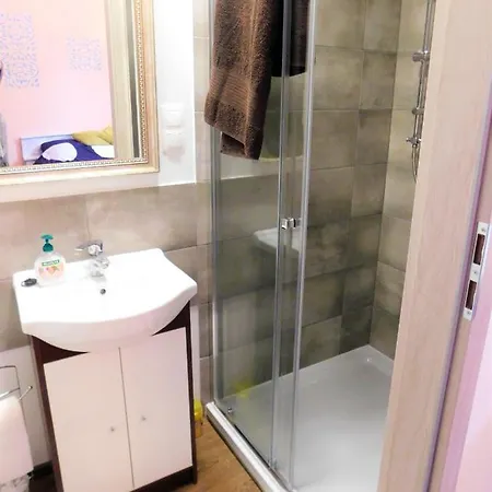 Stara Szkola S7 Mazury, Zajezierze 8 14-330 Maldyty