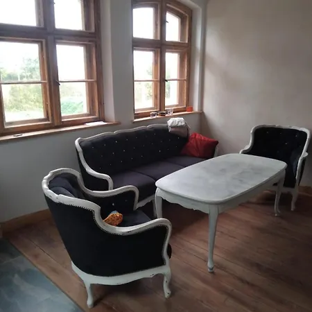Homestay Stara Szkola S7 Mazury, Zajezierze 8 14-330 Maldyty