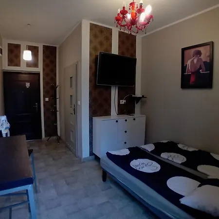 Stara Szkola S7 Mazury, Zajezierze 8 14-330 Maldyty