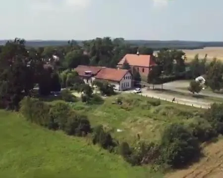 Stara Szkola S7 Mazury, Zajezierze 8 14-330 * Maldyty