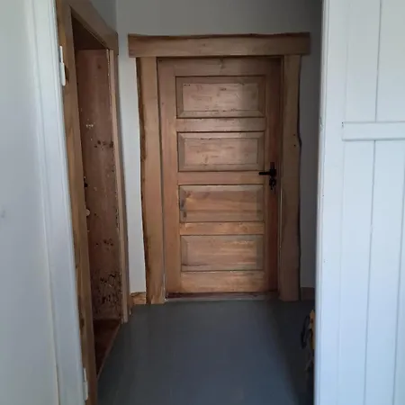 Stara Szkola S7 Mazury, Zajezierze 8 14-330 *