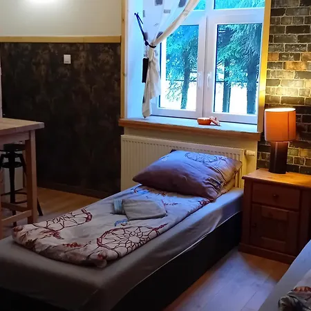 Stara Szkola S7 Mazury, Zajezierze 8 14-330 Homestay