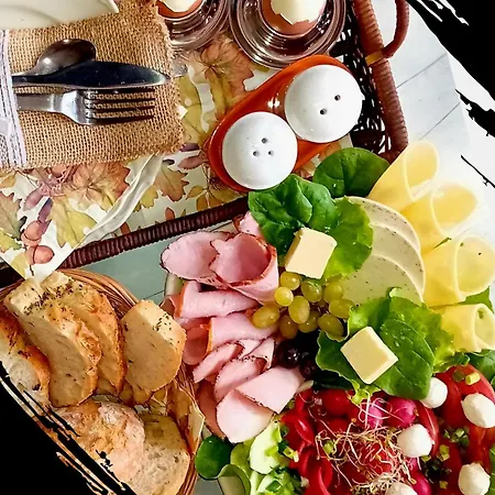 Homestay Stara Szkola S7 Mazury, Zajezierze 8 14-330 Maldyty