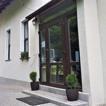Homestay szállás Stara Szkolas7 Noclegi,mzajezierze 8 14-330 Mazury *